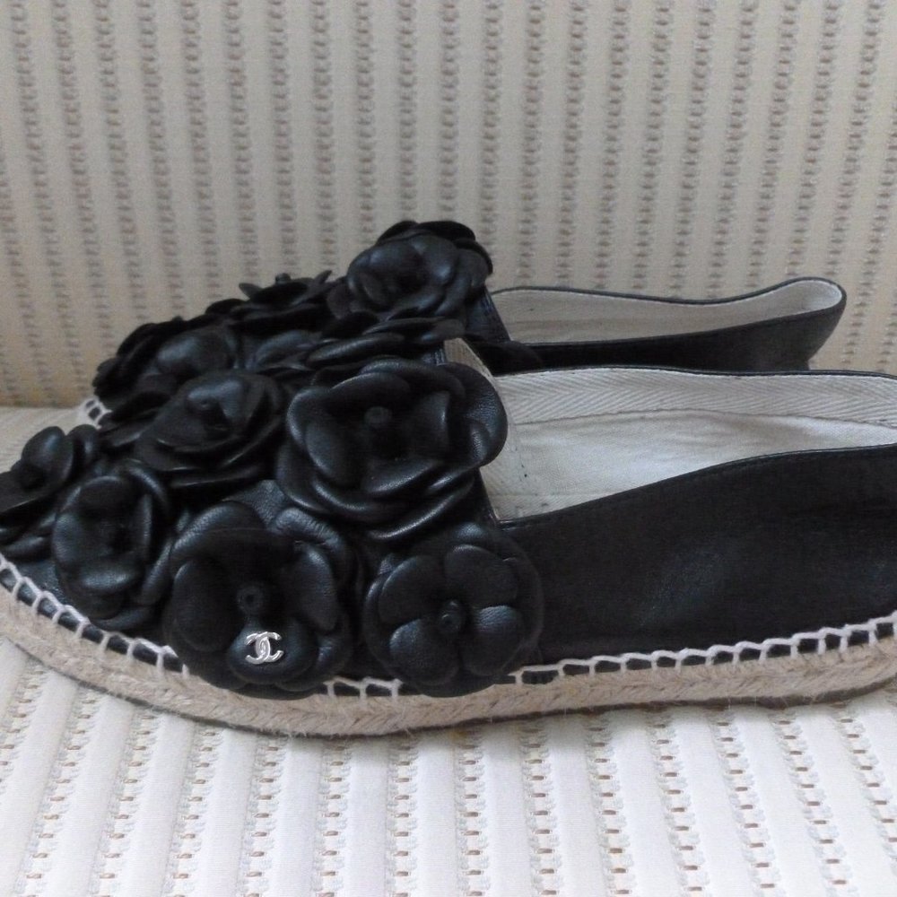 Chanel Leather Camellia CC Logo Espadrilles Flats HOST PICK! - Picture 6 of 8